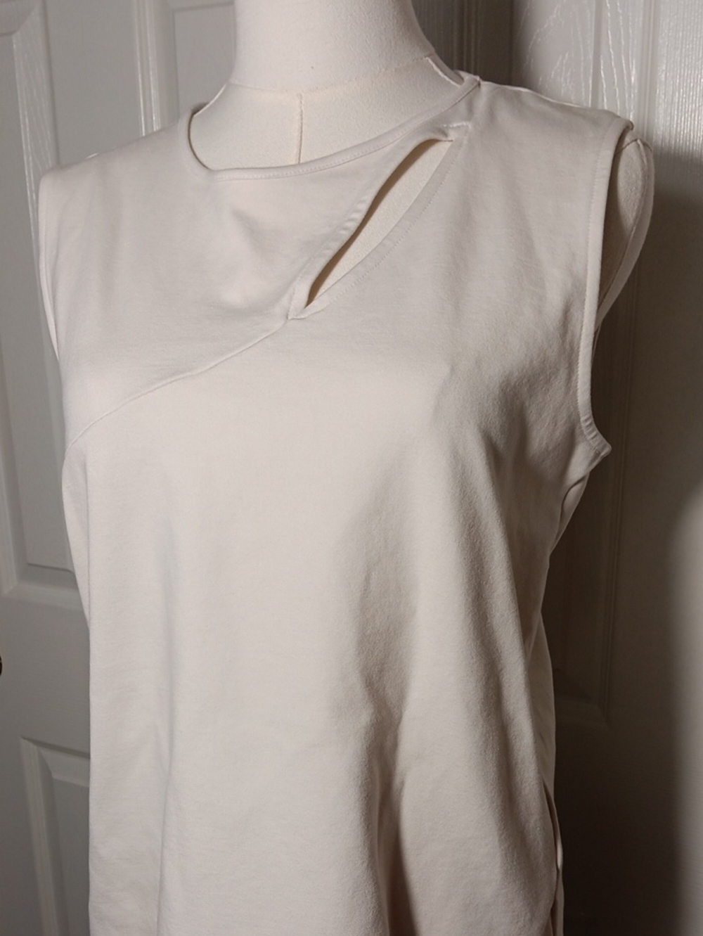 Nine West Ivory Asymmetrical Cutout Sleeveless Tank - Picture 3 of 13